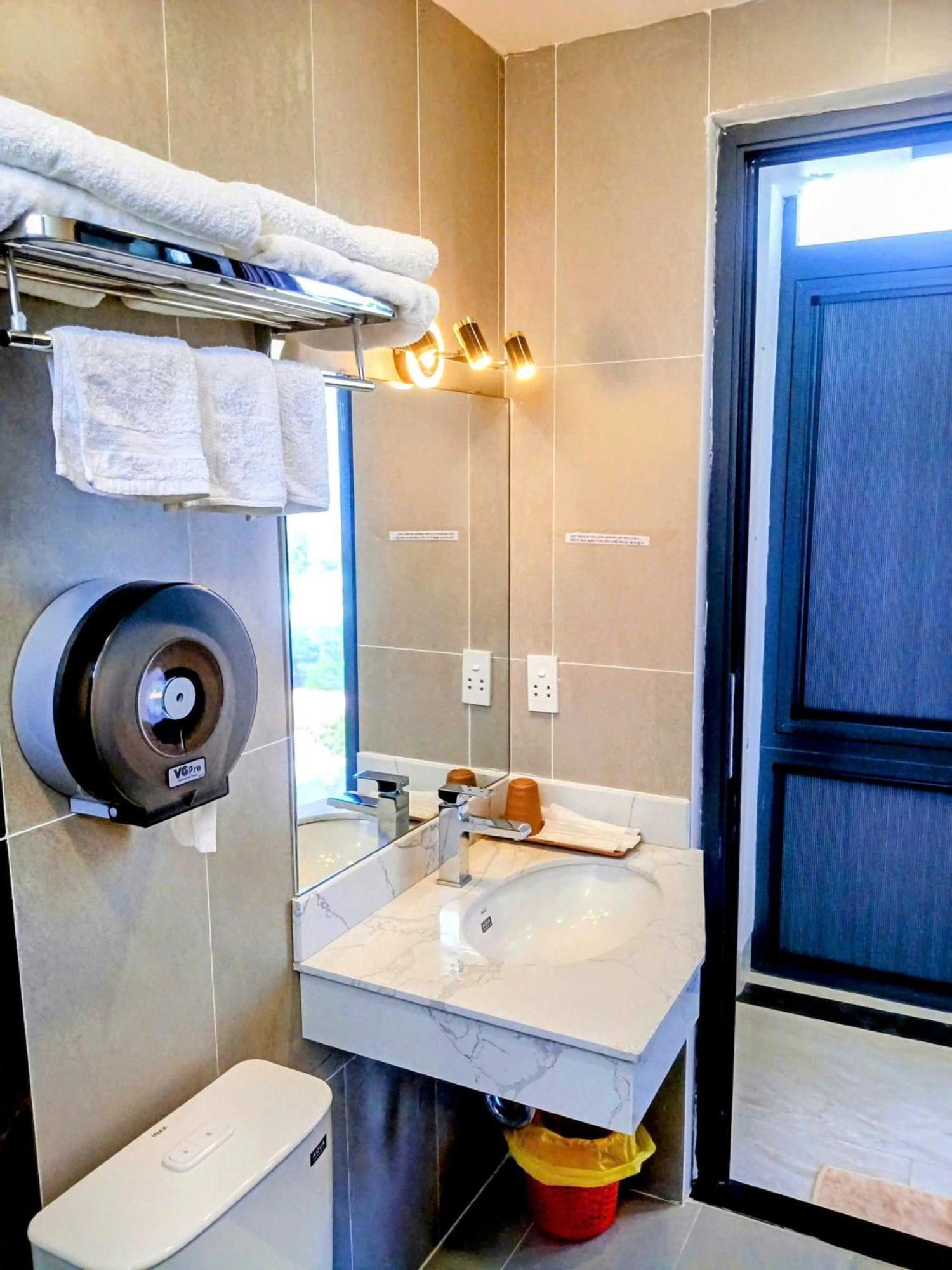 Mia Hotel Вунгтау Экстерьер фото